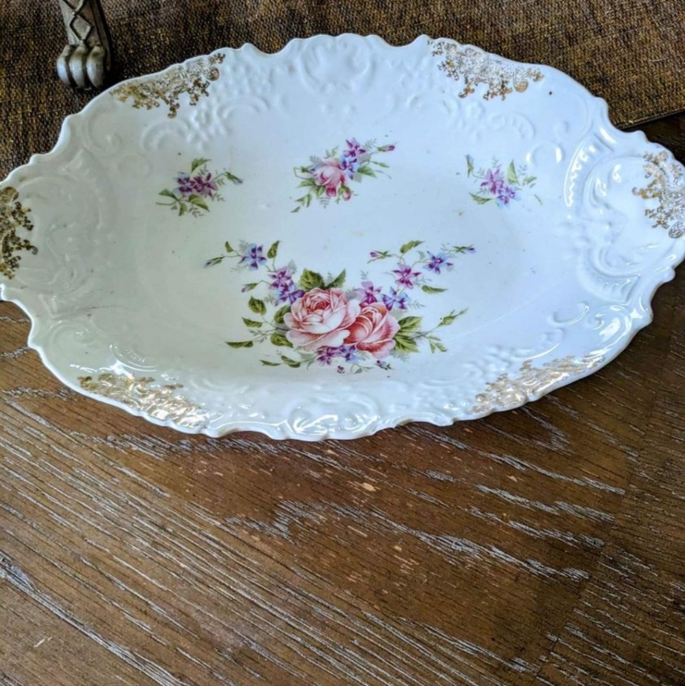 Gorgeous Vintage & Ornate Floral Serving Dish W/ Gold Accents & Beautiful Colors